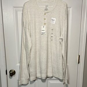 NWT Sonoma Men's Long Sleeve Henley in white with dark specks